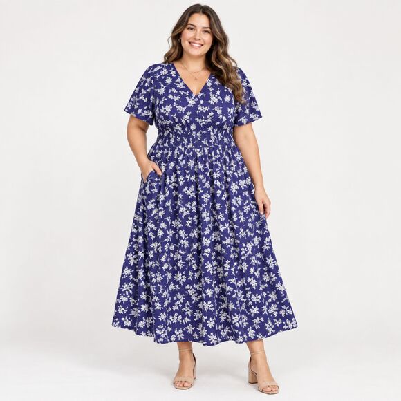 CARCOS Dresses & Skirts - NWT CARCOS Blue White Floral Maxi Dress Smocked Waist Pockets Plus 2X